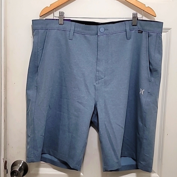 HURLEY MEN'S REGULAR FIT HYBRID BLUE WATER REPELLENT WAISTBAN WALK SHORT SIZE 40 - Picture 1 of 9